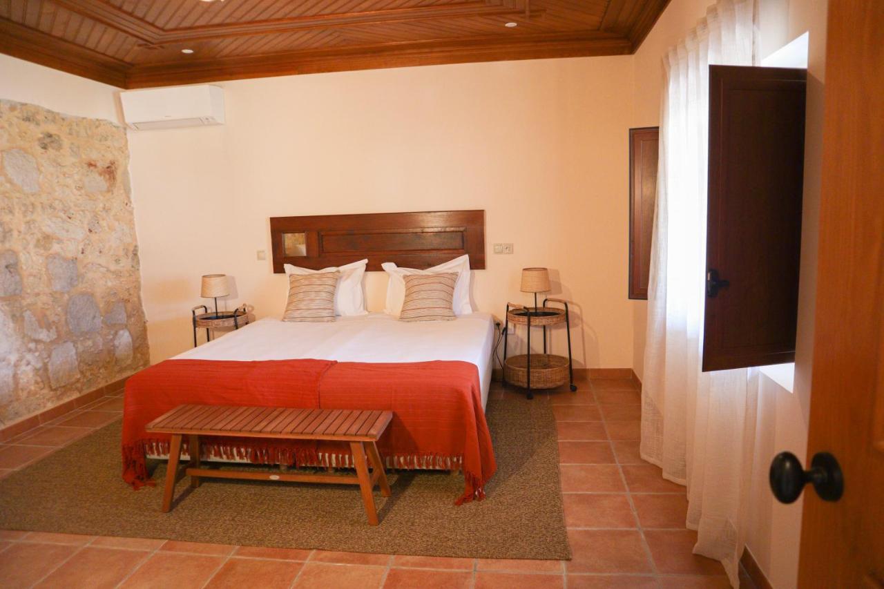 O Pombal Bed & Breakfast อัลกาเนนา ภายนอก รูปภาพ