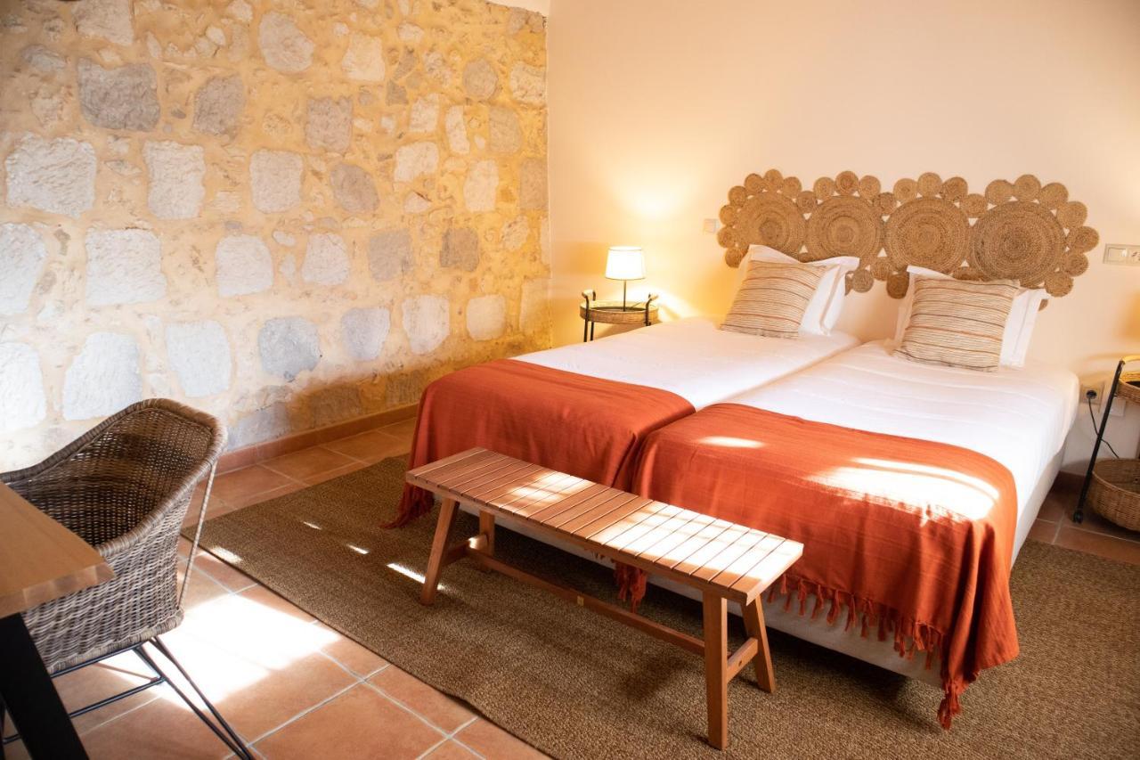 O Pombal Bed & Breakfast อัลกาเนนา ภายนอก รูปภาพ